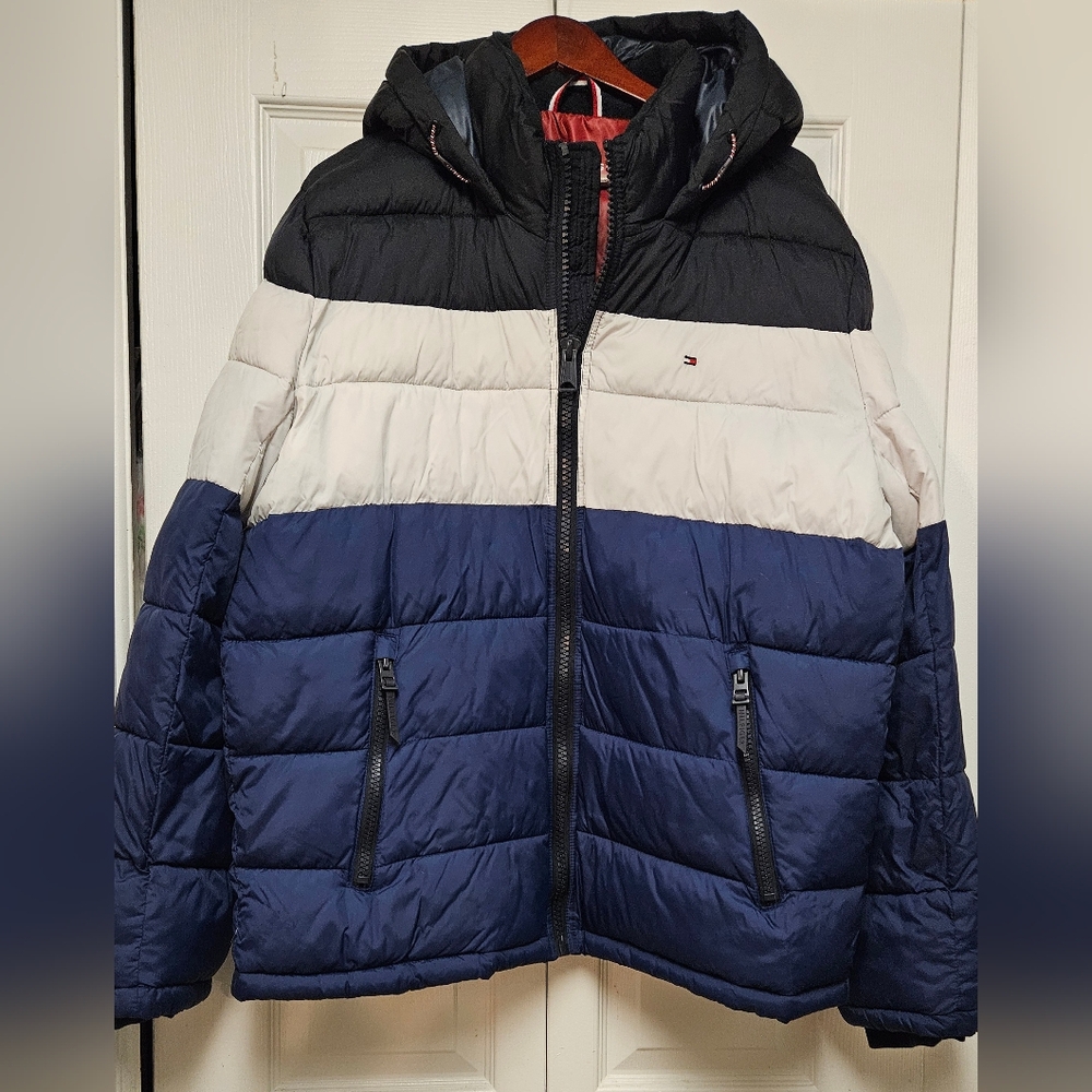 Tommy Hilfiger Men's Colorblock Puffer Jacket - Black, White, and Blue